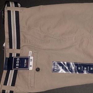 Izod Flat Front Tan Beige Shorts 32 Waist